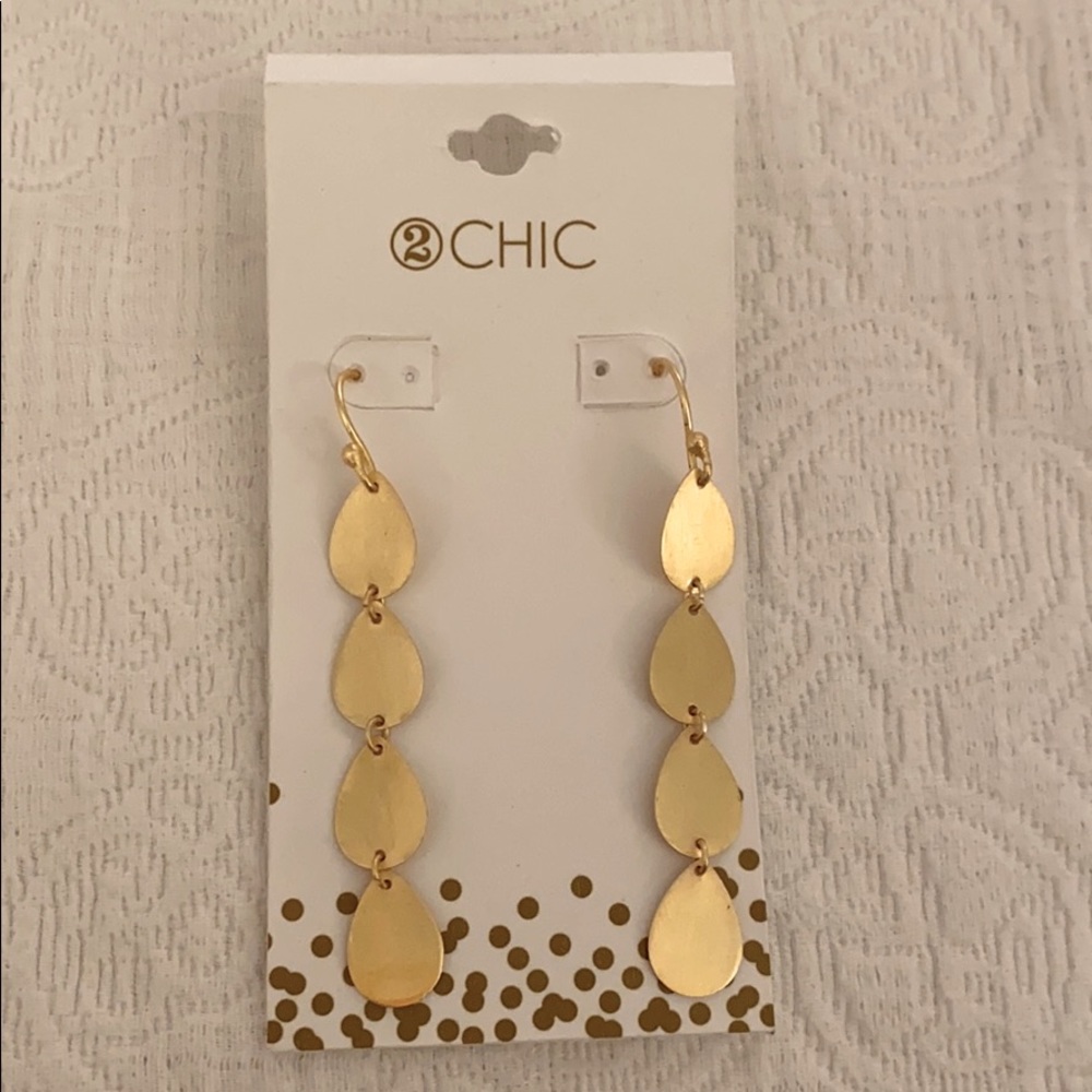 NWT, 2 Chic Gold Drop earrings